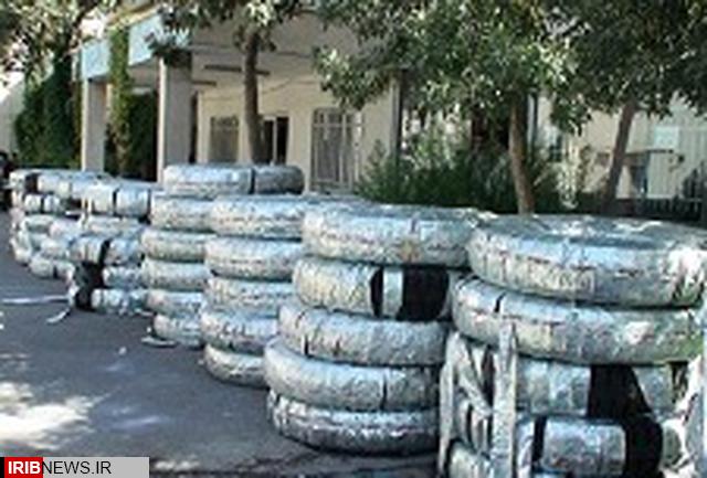 کشف و توقیف محموله لاستیک قاچاق در کنگاور کشف و توقیف محموله لاستیک قاچاق در کنگاور