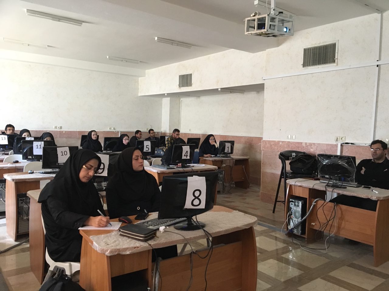 هوشمند سازی هزارو 45 کلاس درس