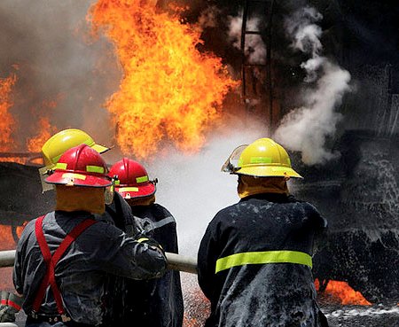 جزئیات حریق در مرکز انتقال نفت شرکت خطوط لوله و مخابرات منطقه تهران جزئیات حریق در مرکز انتقال نفت شرکت خطوط لوله و مخابرات منطقه تهران