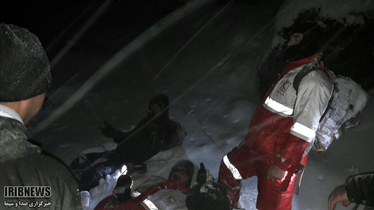 نجات سه کوهنورد در آستارا