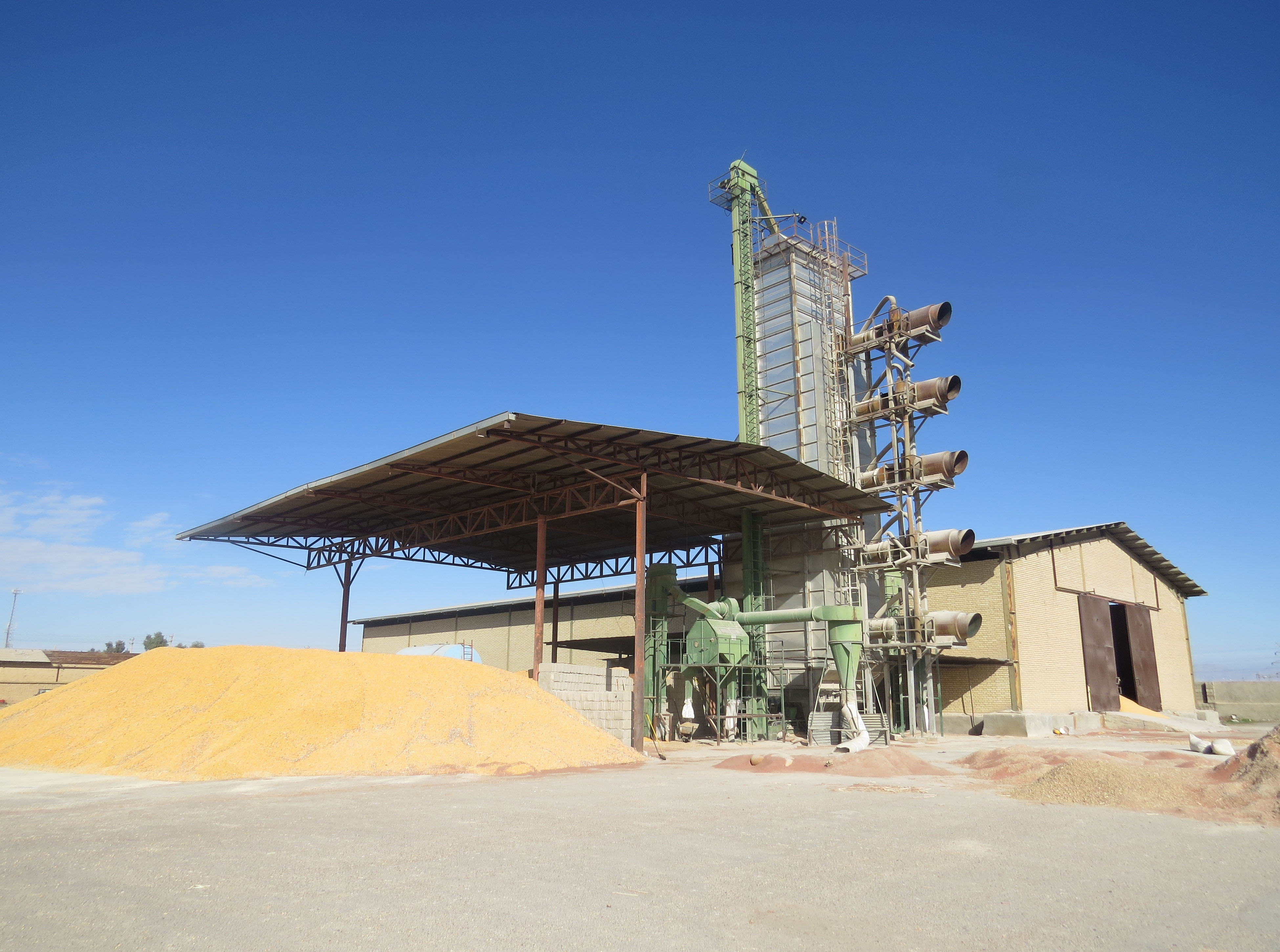 بهره برداری از طرح بوجاری بذر گندم در دهلران بهره برداری از طرح بوجاری بذر گندم در دهلران