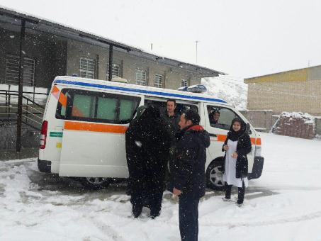 زایمان مادر باردار پیش از قرار گرفتن در شرایط بد هوایی