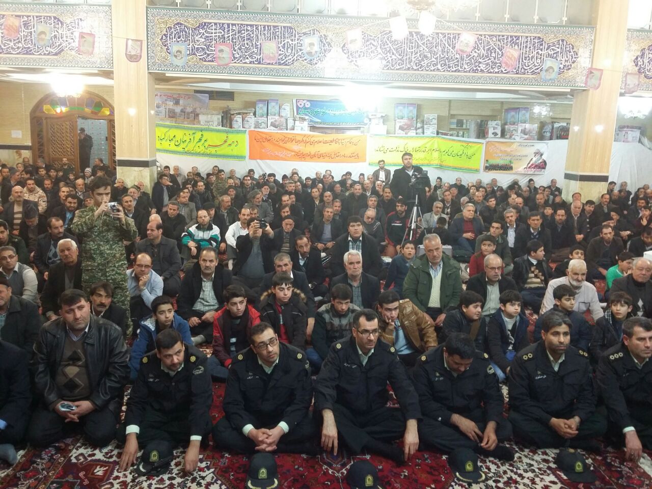 امام جمعه تبریز : ایستادگی ، تنها جواب دندان شکن به آمریکایی ها