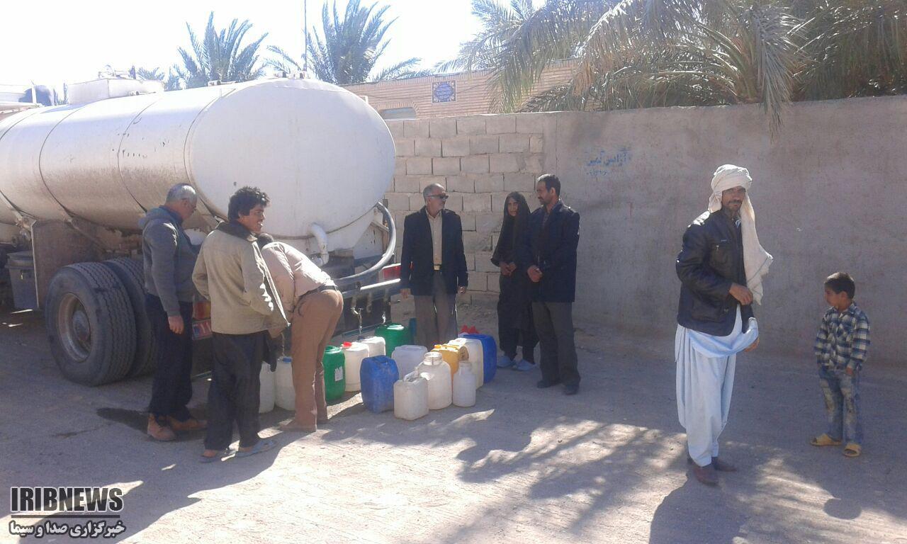 وصل شدن آب دو منطقه ریگان بعد از 3 روز از سیلاب