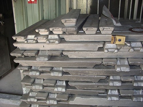 گمرک ایران : کشف 2.5 تن لوازم یدکی قاچاق از داخل باک اتوبوس