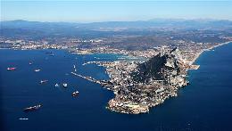 هاموند: پایبندی انگلیس به جبل الطارق قطعی است هاموند: پایبندی انگلیس به جبل الطارق قطعی است