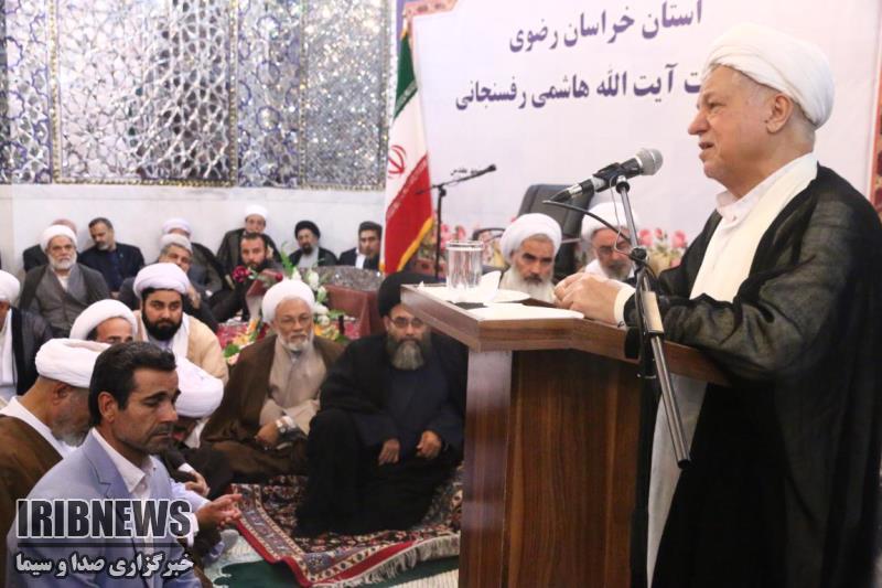 آیت الله هاشمی رفسنجانی در دیدار با اعضای تشکل های سیاسی آیت الله هاشمی رفسنجانی در دیدار با اعضای تشکل های سیاسی