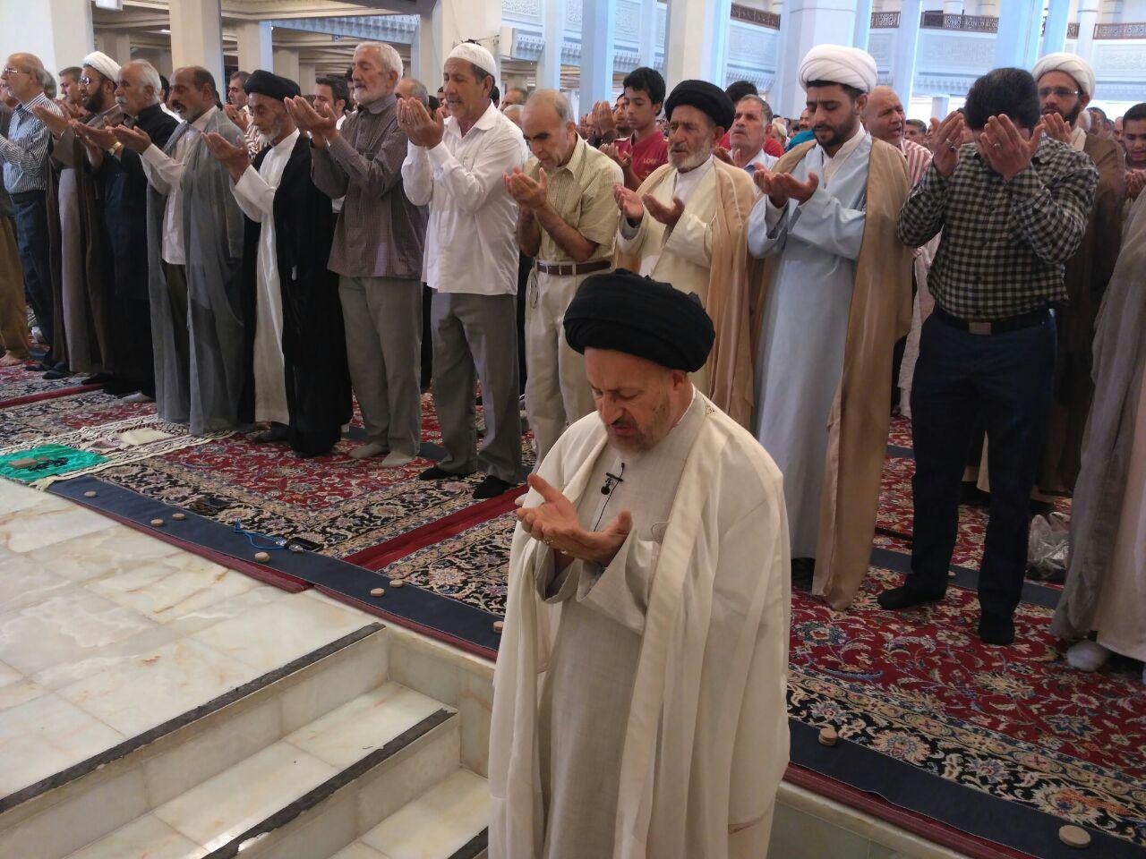 اقامه نماز عید سعید قربان در سومین حرم اهل بیت (ع) اقامه نماز عید سعید قربان در سومین حرم اهل بیت (ع)