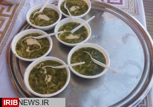 پخت 14 دیگ آش به مناسبت عید غدیر در زنجان