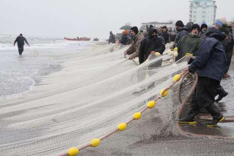 صیادان مازندران ، آماده صید