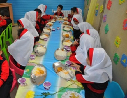 تامین یک وعده غذای گرم در مهدهای روستایی فارس تامین یک وعده غذای گرم در مهدهای روستایی فارس