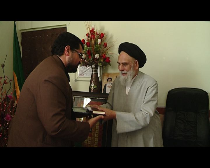 تجلیل از خانواده های شهدای واقعه 24 مهرکرمان