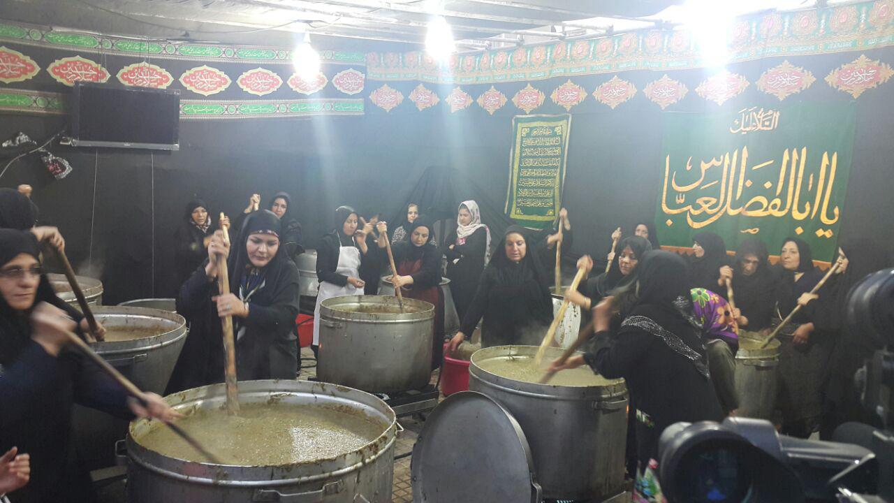 پخت 36 هزار کاسه آش نذری برای موسسات خیریه پخت 36 هزار کاسه آش نذری برای موسسات خیریه