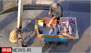 مهدی ظفری‌پور، با فروشندگان دوره گرد برخود می شود