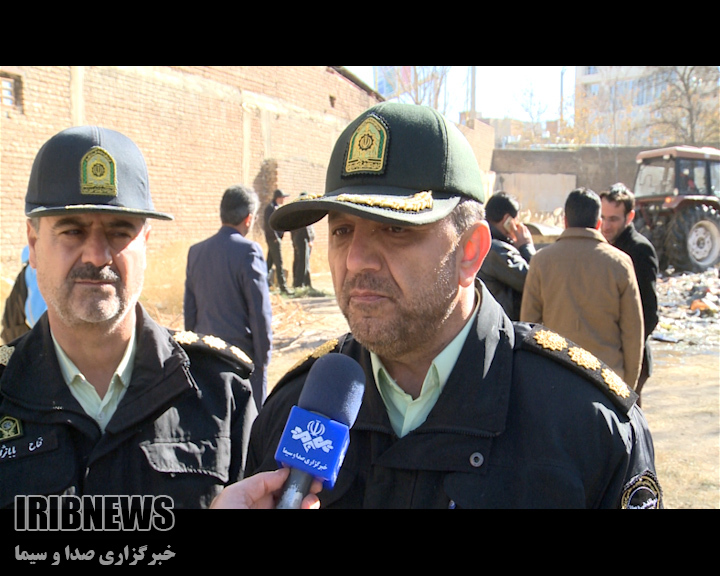 امحاء 20هزار بطری مشروبات الکلی قاچاق درمهاباد+مصاحبه