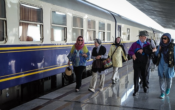 ورود نخستین قطار گردشگری در سال ۹۶ ، به فارس ورود نخستین قطار گردشگری در سال ۹۶ ، به فارس
