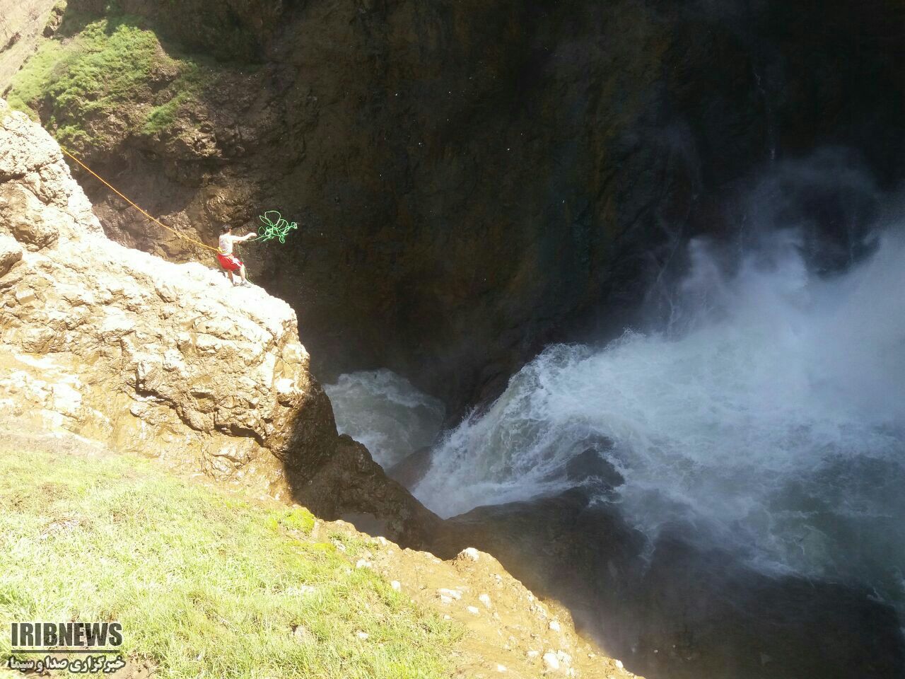 مفقود شدن جوان 26ساله در آبشار شلماس