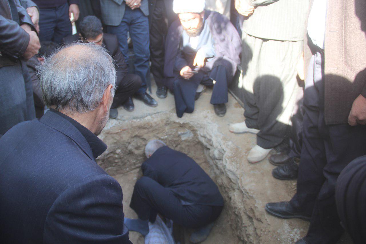 تشییع پیکر جانباز دوران دفاع مقدس در سرپل ذهاب تشییع پیکر جانباز دوران دفاع مقدس در سرپل ذهاب