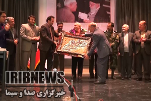 از آیین نکوداشت شاعر کاشانی تا صنعت گل وگلاب