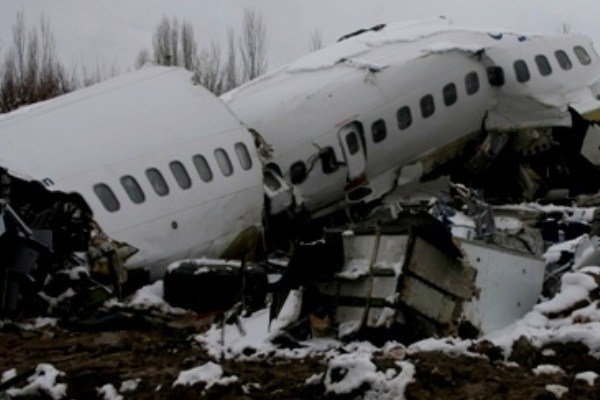 جست وجو برای پیدا کردن لاشه هواپیما در سه نقطه انجام می‌شود