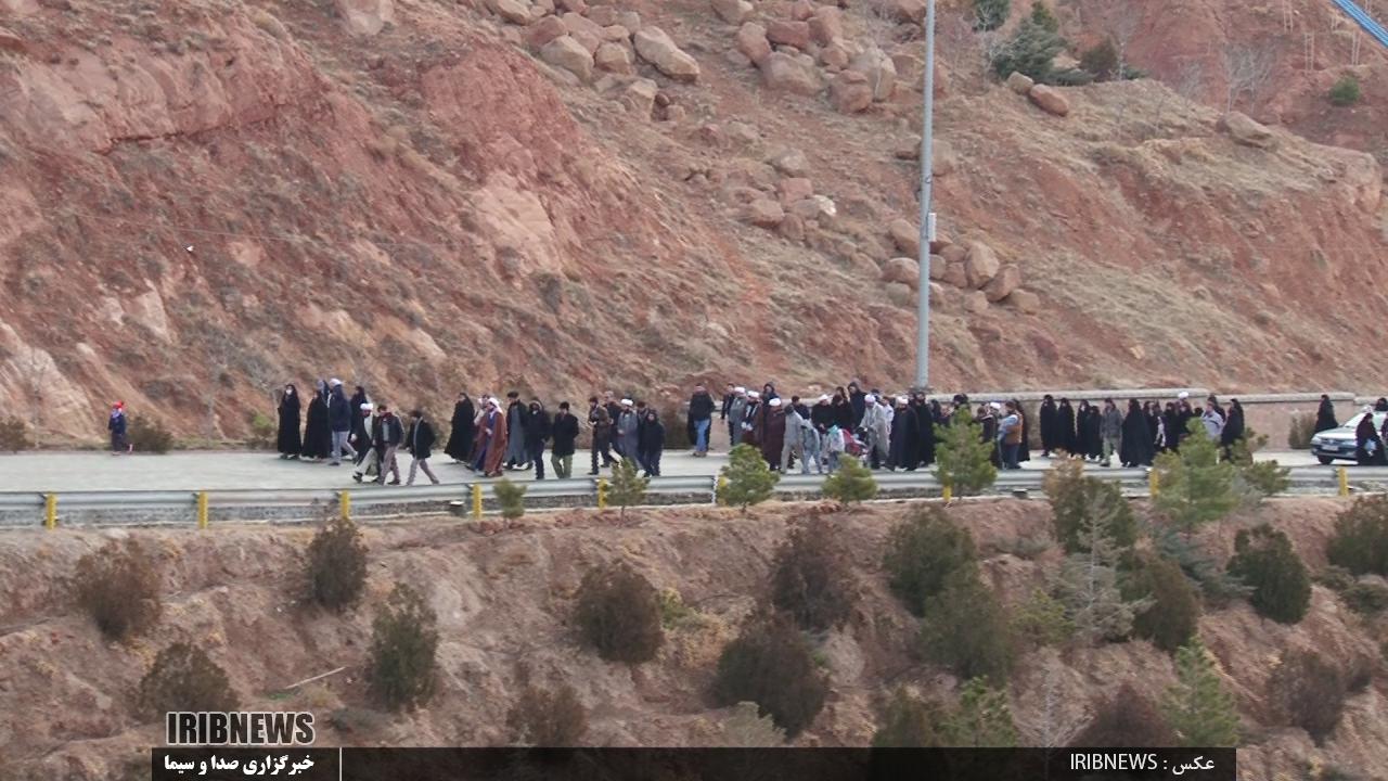 کوهپیمایی خانوادگی طلاب وروحانیون درتبریز