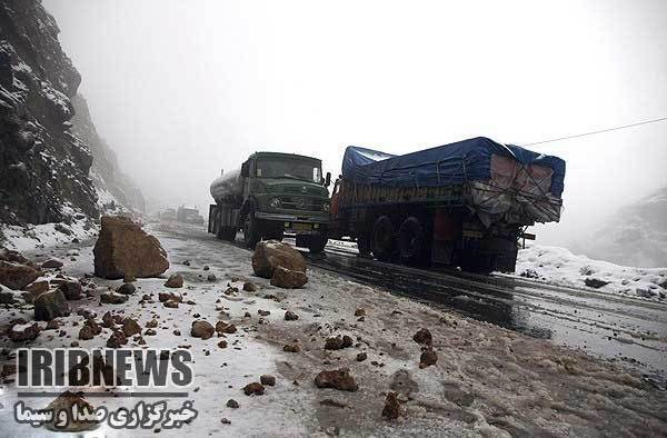 احتمال ریزش کوه در جاده‌های کوهستانی زنجان