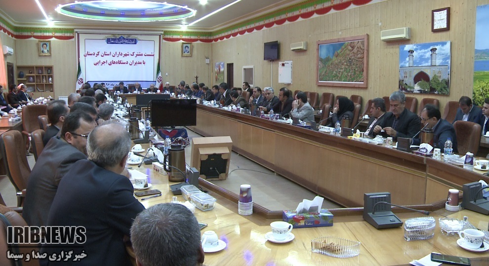 شهرداری سننـــدج طلبکار است