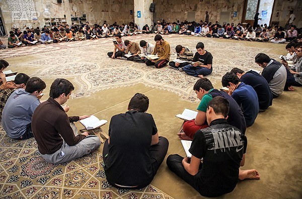 ثبت نام اعتکاف دانش اموزی (بهانه وصل) در بندرعباس