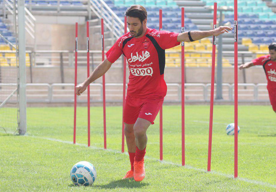 مصلح، احمدزاده و ملیپوشان غایبان تمرین پرسپولیس مصلح، احمدزاده و ملیپوشان غایبان تمرین پرسپولیس