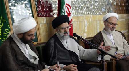 دیدار تولیت آستان قدس رضوی با اعضای ستاد گرامیداشت دهه کرامت رضوی در حرم مطهر حضرت امام رضا