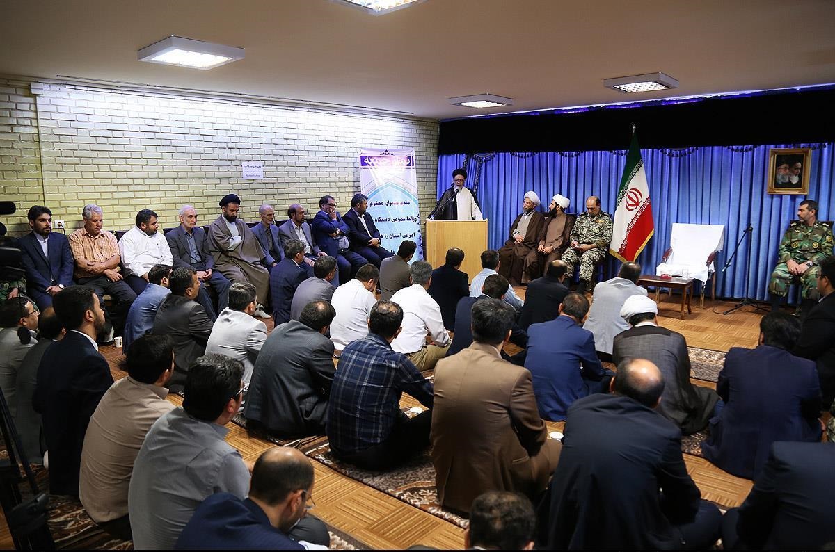 نماینده ولی فقیه درآذربایجان شرقی: نماز جمعه عامل وحدت