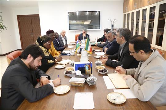 وزیر جهاد کشاورزی : همکاری های آموزشی و ماشین آلات کشاورزی با گامبیا وزیر جهاد کشاورزی : همکاری های آموزشی و ماشین آلات کشاورزی با گامبیا