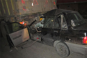 5کشته در برخورد کامیون با پراید