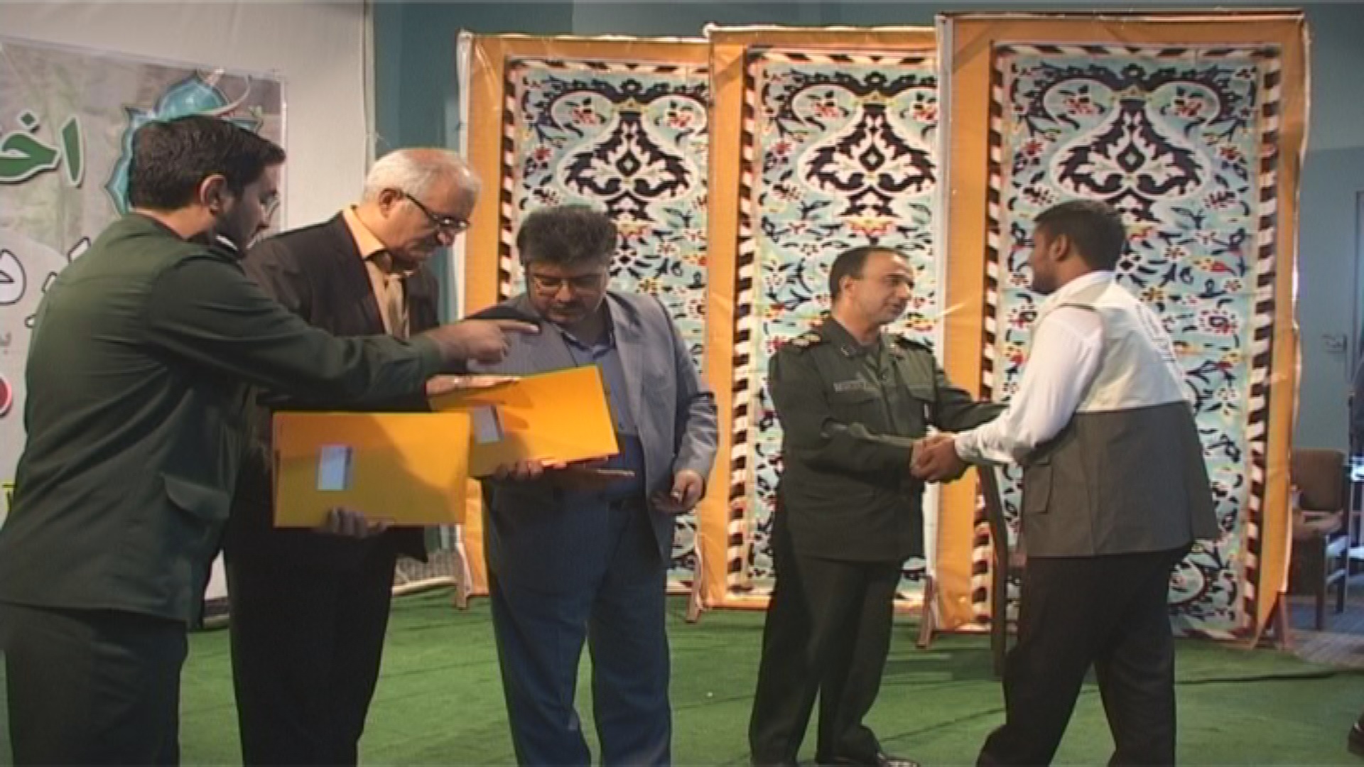 زیبا سازی 14 مدرسه در بیرجند با همت دانش آموزان بسیجی