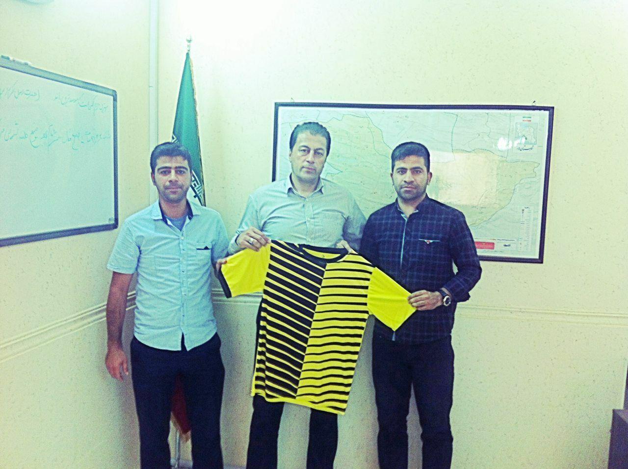 پیوستن بازیکن فجر به برق