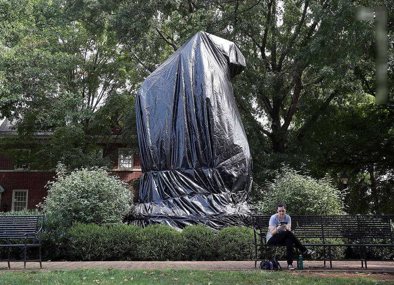 تصادف مفتضحانه و مرگبار ناو آمریکایی/ جنگ نژادی در آمریکا+ تصاویر