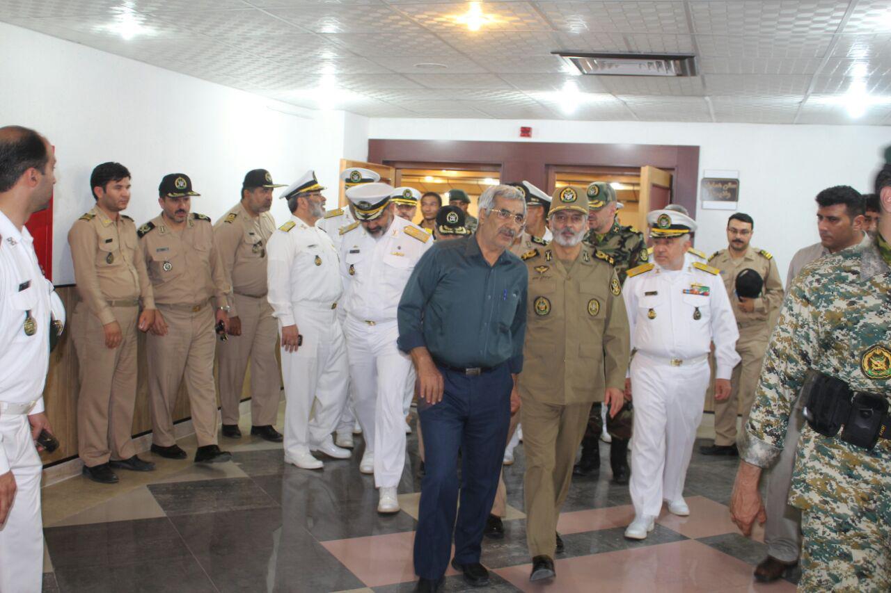 فرمانده کل ارتش : در توسعه سواحل مکران از هیچ کوششی دریغ نخواهیم کرد