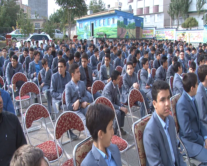 قرائت پیام مهر دانش آموزی در گرامیداشت هفته نیروی انتظامی