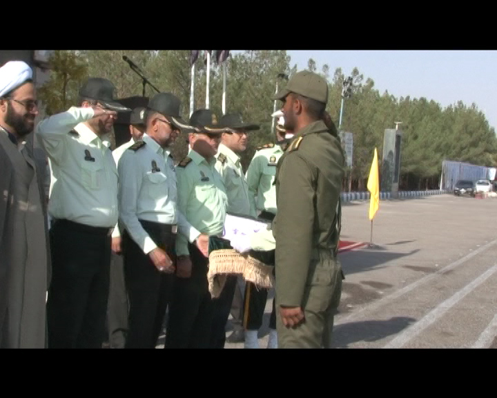 مراسم تحلیف و سردوشی سربازان مرکز اموزش شهید باهنر باغین کرمان مراسم تحلیف و سردوشی سربازان مرکز اموزش شهید باهنر باغین کرمان