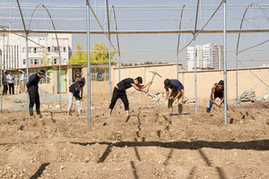 گشت و گذار در مدرسه‌ای که «اقتصاد مقاومتی» را به بهترین شکل تدریس می‌کند