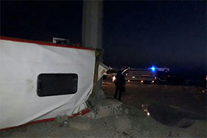 واژگونی اتوبوس و مصدوم شدن 14 نفر در  محور شاهین شهر –مورچه خورت