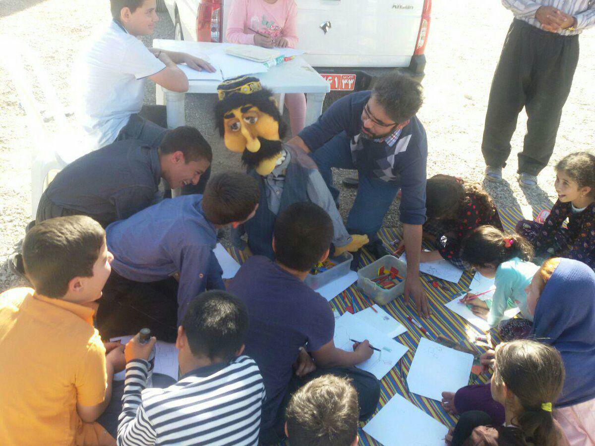 کمکهای مردم به زلزلهزدگان کرمانشاه(2) کمکهای مردم به زلزلهزدگان کرمانشاه(2)