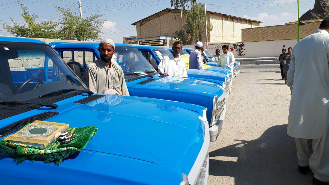 اشتغالزایی با واگذاری خودروبه مددجویان کمیته امداد قصرقند اشتغالزایی با واگذاری خودروبه مددجویان کمیته امداد قصرقند