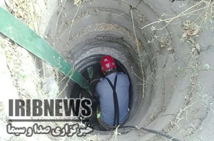 نجات گاو ۴۰۰ کیلویی از چاه سه متری در سنندج