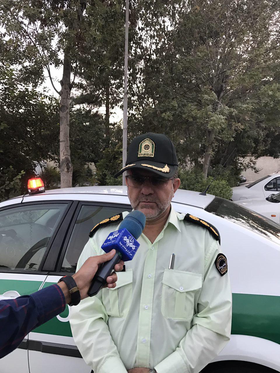 بازداشت سارق محتویات خودرو در کرمان بازداشت سارق محتویات خودرو در کرمان