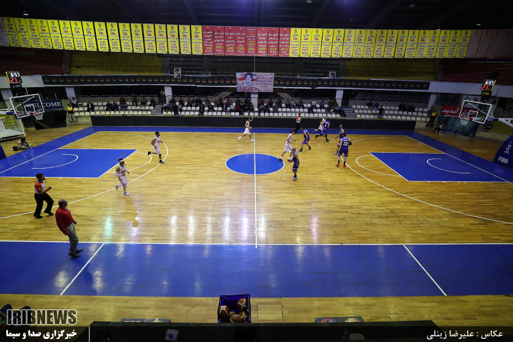 يلداي بسکتبالي در سالن آزادي