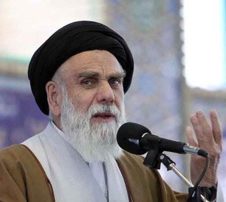 امام جمعه کرمان : بیشتر مراقب کید و مکر دشمنان باشیم