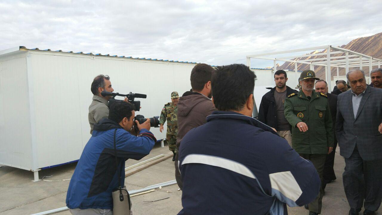 ورود وزیر دفاع به پادگان ابوذر سرپل ذهاب