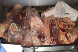 کشف و جمع آوری 150 کیلوگرم گوشت غیر مجاز کشف و جمع آوری 150 کیلوگرم گوشت غیر مجاز