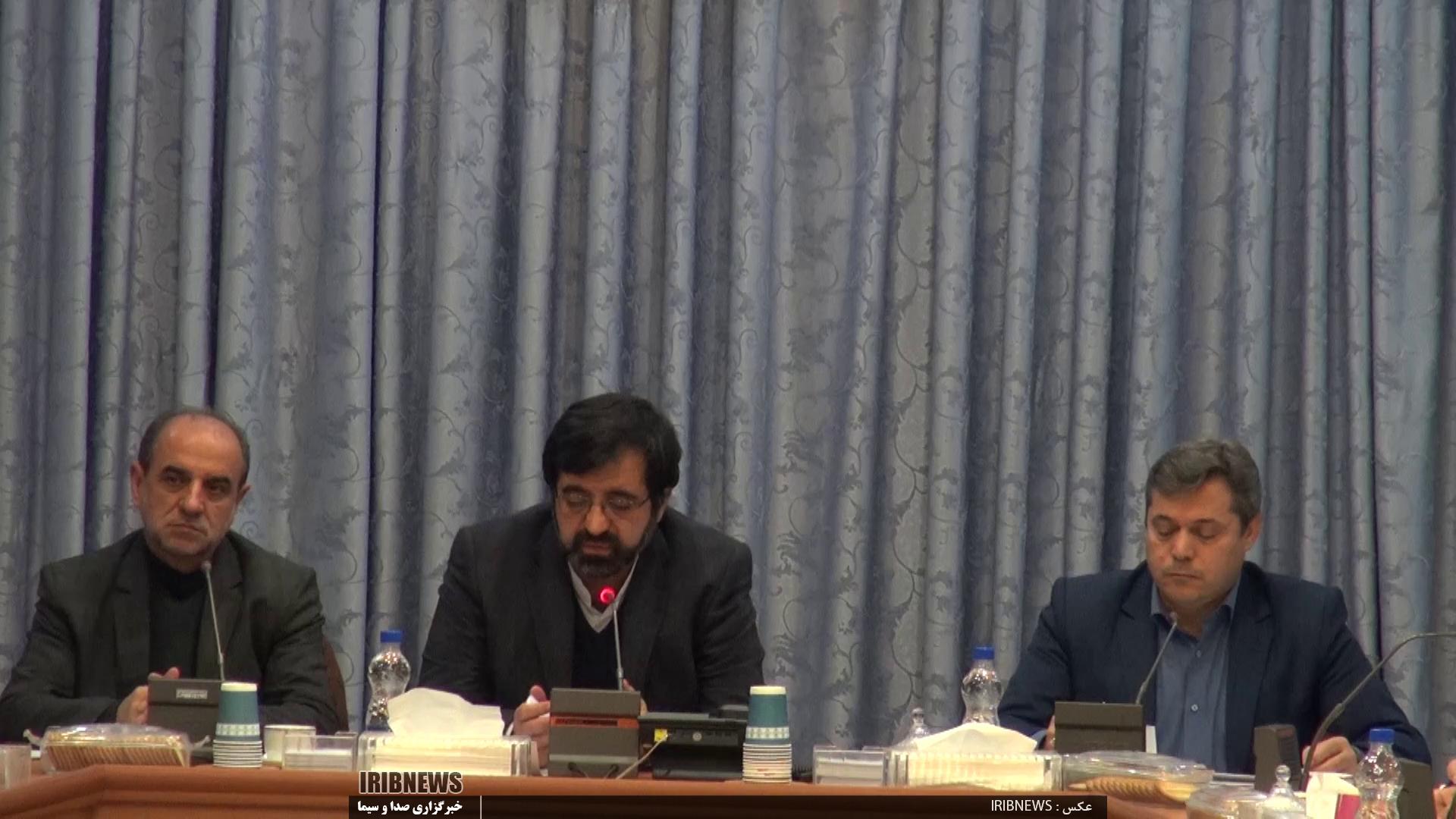 تاکید استاندار گفت: دستگاه های متولی باید با کاهش روند بروکراسی اداری حامی سرمایه گذاران باشند.